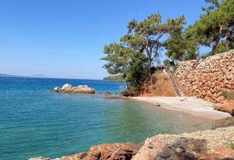 Yakab  k Otel has Smoking/Balcony rooms