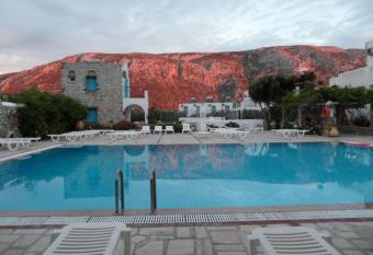 NORMA S VILLAGE has Balcony rooms