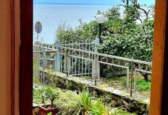 Casa con giardino: Varazze allows 18 year olds to book a room