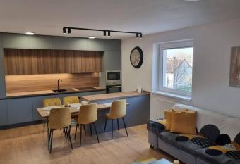 komfortn   novostavba v centre has Balcony rooms