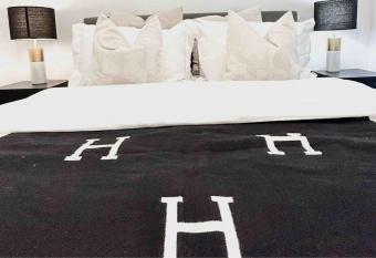 The Irwin by Parbery Property has Balcony rooms