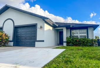 Serene 3 Bed Waterfront Home has Balcony rooms