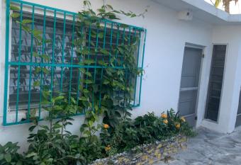 La casa de los abuelitos has Balcony rooms