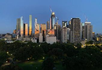 Spacious 2 bed apartment, great location has rooms with a private hot tub