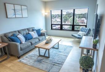 visit the lakefront has Balcony rooms