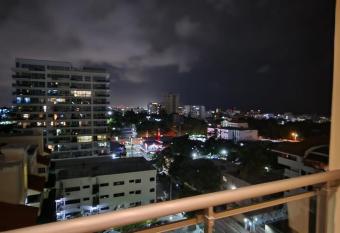 Luxury Apartment en La Esperilla allows 18 year olds to book a room