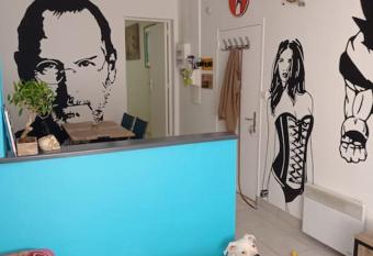 Charmant logement moderne 2 couchages dans station has Balcony rooms