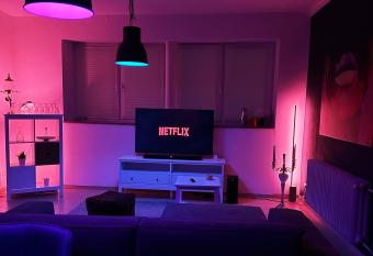 Designer Loft City Center, Secured parking, cozy Apartment, Adenau N  rburgring allows 18 year olds to book a room