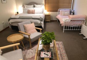 Summerfields B & B has Balcony rooms