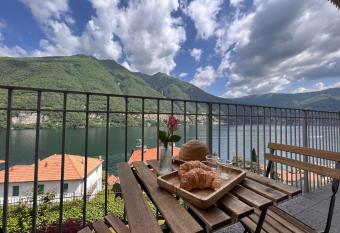 Torriggia House - By My Home In Como has Balcony rooms