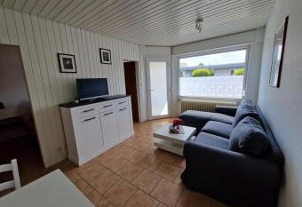 Feriengarten Dahme W 8 allows 18 year olds to book a room