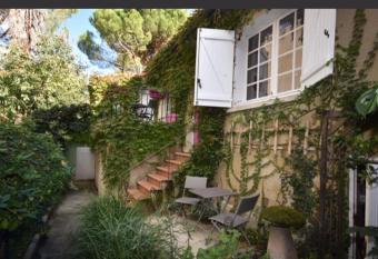 The Lavender has Balcony rooms