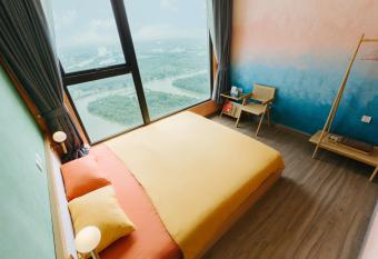 Ecopark QV Homestay NA has Balcony rooms