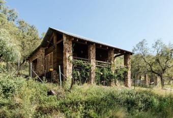 Stone cottage in Haarties has Balcony rooms