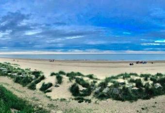 Lapwin 21 California Cliffs Great Yarmouth allows 18 year olds to book a room