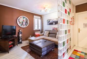 Pop Gallery allows 18 year olds to book a room