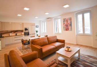 Apartment Anna allows 18 year olds to book a room