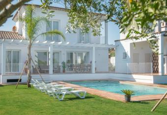 Villa Girasol has Balcony rooms