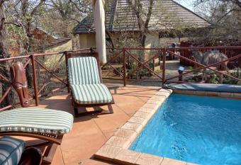 Lalapanzi has Balcony rooms