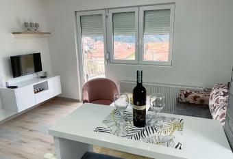 Apartman Mila has Balcony rooms