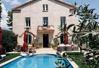 Villa Maskali has Balcony rooms