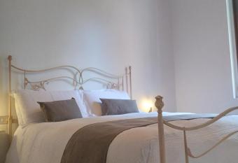 Il Borgo della Leti allows 18 year olds to book a room