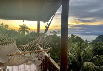 Casa G - Manuel Antonio oceanview hotel has Balcony rooms