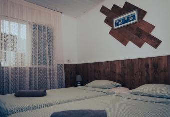 Hostel Blue Lagoon has Balcony rooms