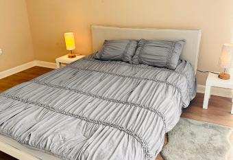 BEUTIFULL PENTHOUSE has Balcony rooms