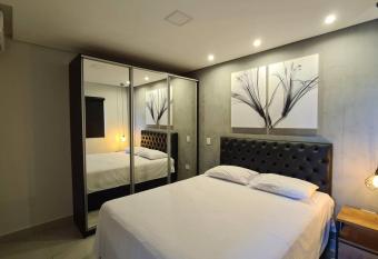 Apto Pr  ximo ao Shopping has Balcony rooms