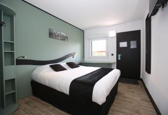 ENZO HOTELS CHARTRES MAINVILLIERS By KYRIAD DIRECT allows 18 year olds to book a room