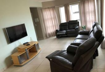 Spacious 4 Bedroom house with an amazing sea view has Balcony rooms