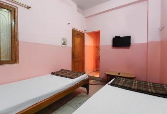 SPOT ON 81268 Hotel Deep allows 18 year olds to book a room