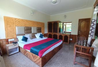 Rashpa Cottage has Smoking/Balcony rooms