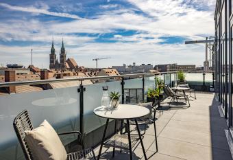 Luxus Penthouse   ber den D  chern von N  rnberg has Balcony rooms