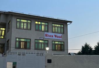 Riverwood has Smoking rooms