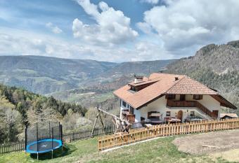 Waldnerhof has Balcony rooms