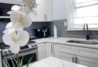 Comfort and style has Balcony rooms