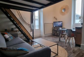 L appart du Terminus allows 18 year olds to book a room