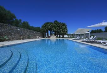 Dimora Divina has Balcony rooms