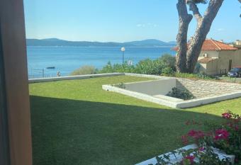 Villa Botrel 3* Superbe appartement vue mer allows 18 year olds to book a room