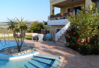 The Olive Dream has Balcony rooms