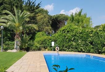 Apto con jard  n i piscina cerca de las playas. Parking gratis by njoyourstay allows 18 year olds to book a room