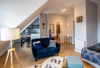 Apartament Zakatek z miejscem parkingowym allows 18 year olds to book a room