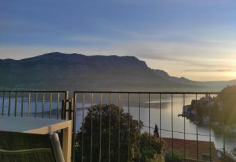 Apartmani Voljana has Balcony rooms