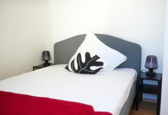 Exklusive Stadtoase mit Panoramablick n  he Hauptbahnhof allows 18 year olds to book a room