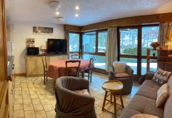 Appartement Ecrins de montagne has Balcony rooms