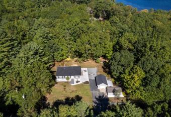 ReposeGetaway! Upstate Gem/Firepit/Delaware River allows 18 year olds to book a room