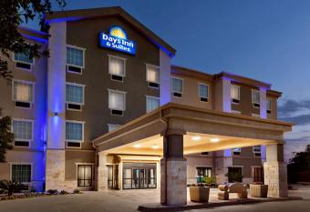 Howard Johnson Hotel & Suites by Wyndham San Antonio, San Antonio (TX)