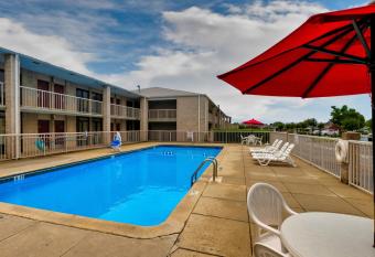 Gadsden, AL Hotel  Holiday Inn Express & Suites Gadsden W-Near Attalla